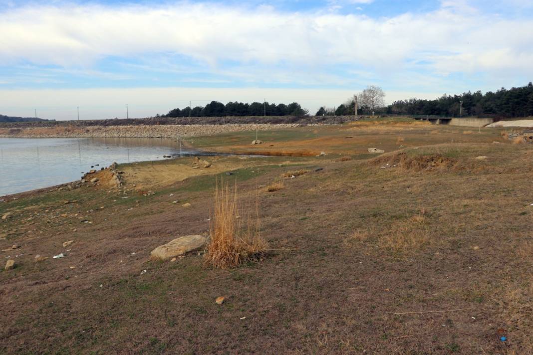 Bir ilde daha su yasağı: Uymayanlara ağır ceza var! Barajlarda su seviyesi yüzde 10'a düştü 4